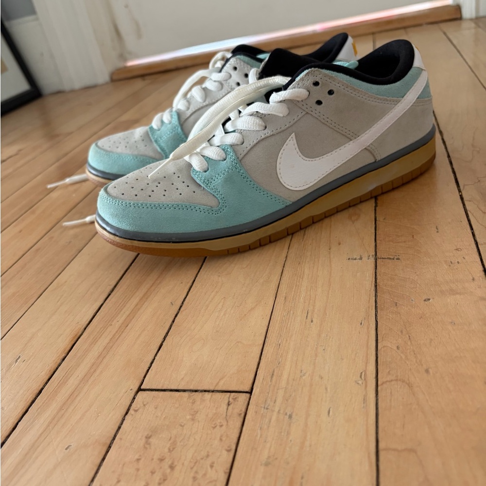 Nike SB Zoom Air Sneakers in Mint and Light Grey